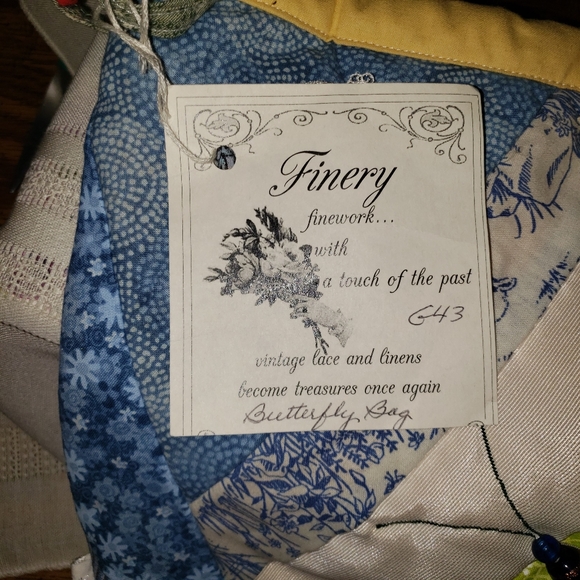 What a beautiful purse.. Finery with a Touch of the Past The BUTTERFLY PURSE. - Picture 9 of 11